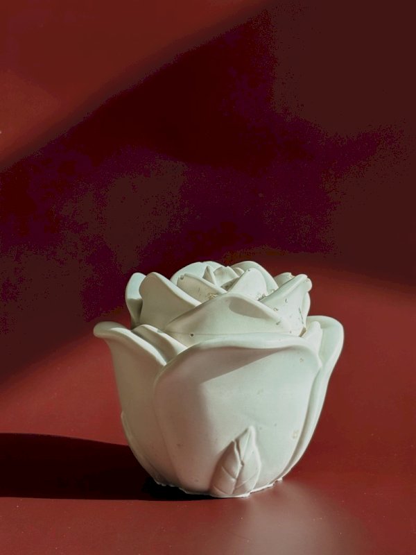 ROSE CANDLE HOLDER