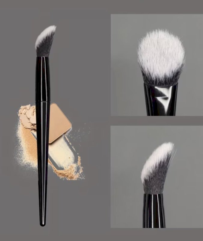 Large Angled Concealer Brush with Slope-Shaped Head - Ideal for Contouring Cheeks