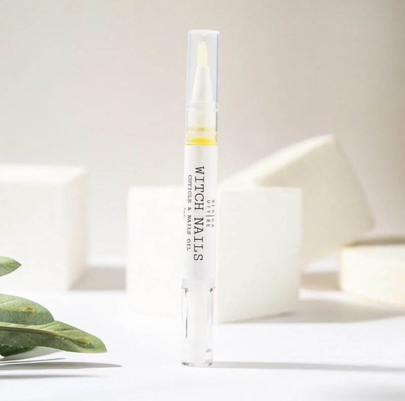 زيت اظافر الساحرة للاظافر