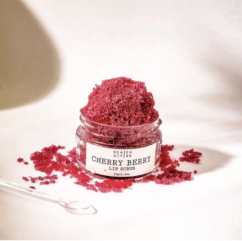 مقشر الكرز للشفايف