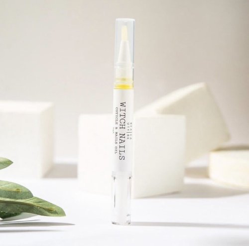 زيت اظافر الساحرة للاظافر