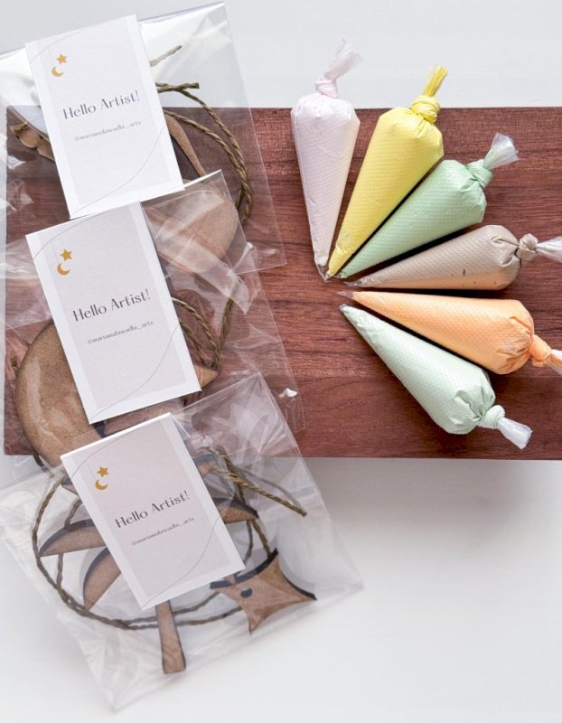 ميداليات خشبية