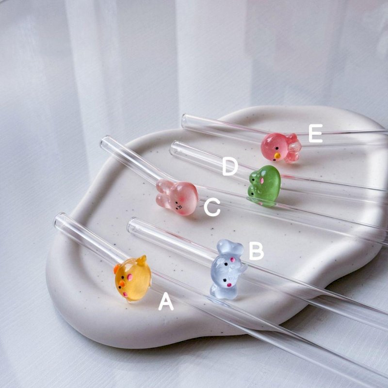 Glass Straw (Animal)