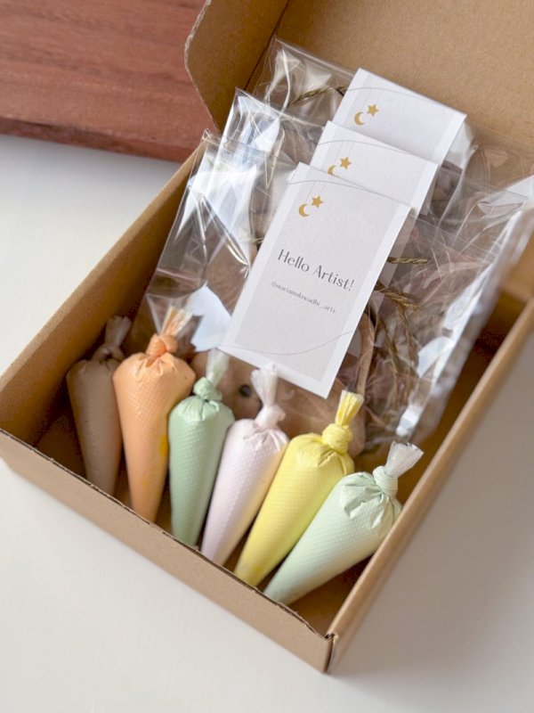 ميداليات خشبية