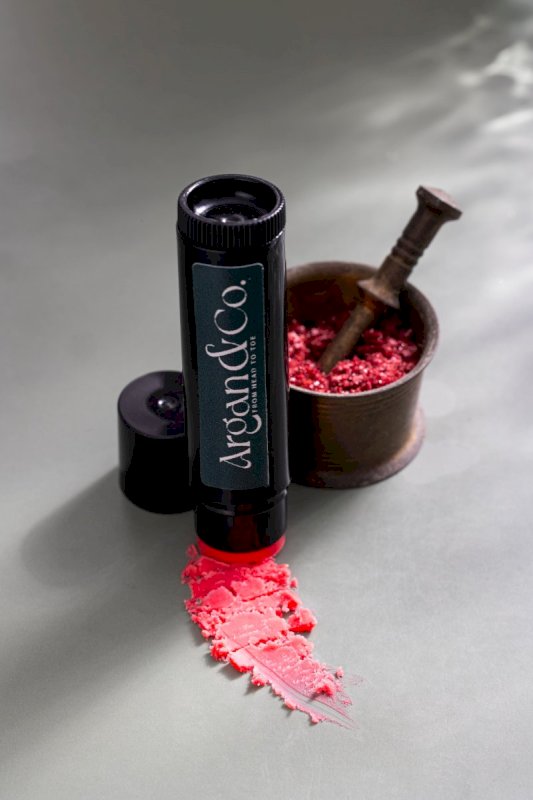 مرطب الشفاة ياسمين