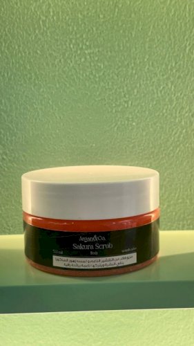 مقشر الجسم ساكورا