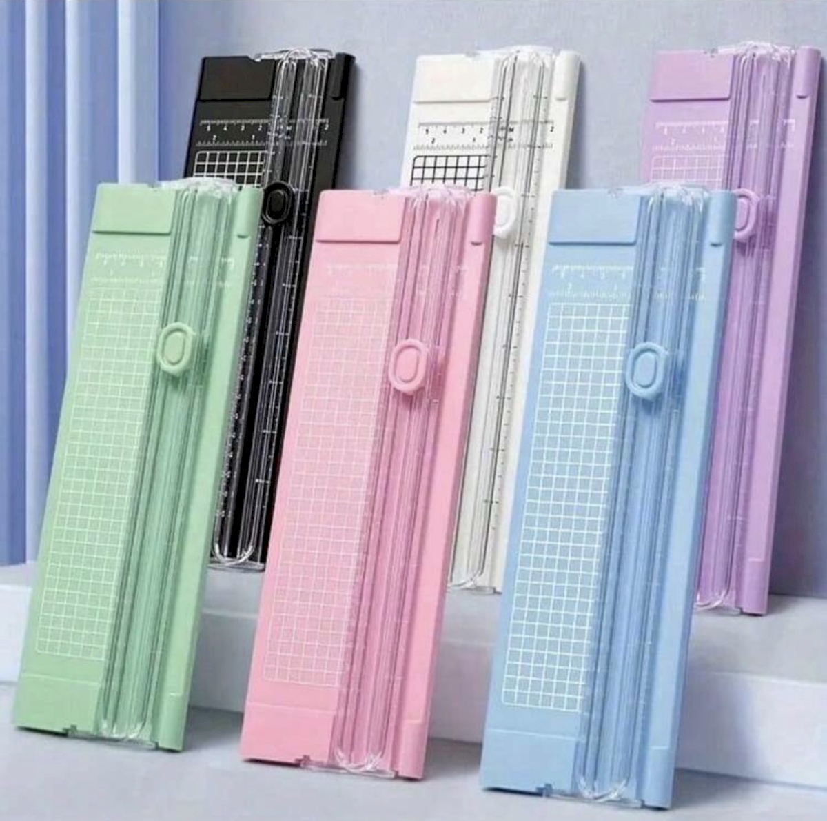 Paper cutter