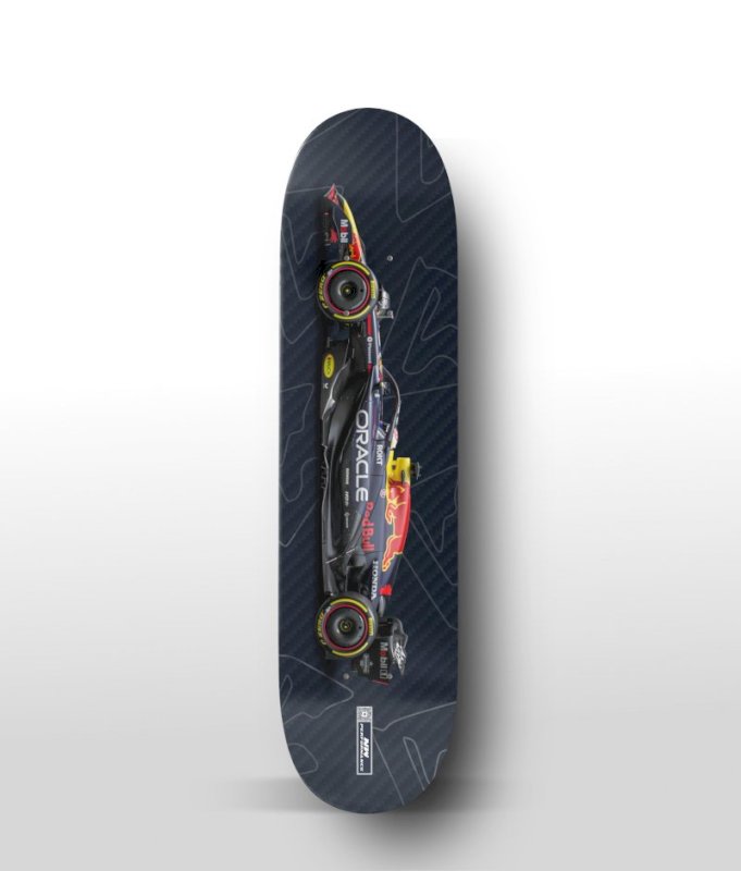 F1 REDBULL SKATING BOARD