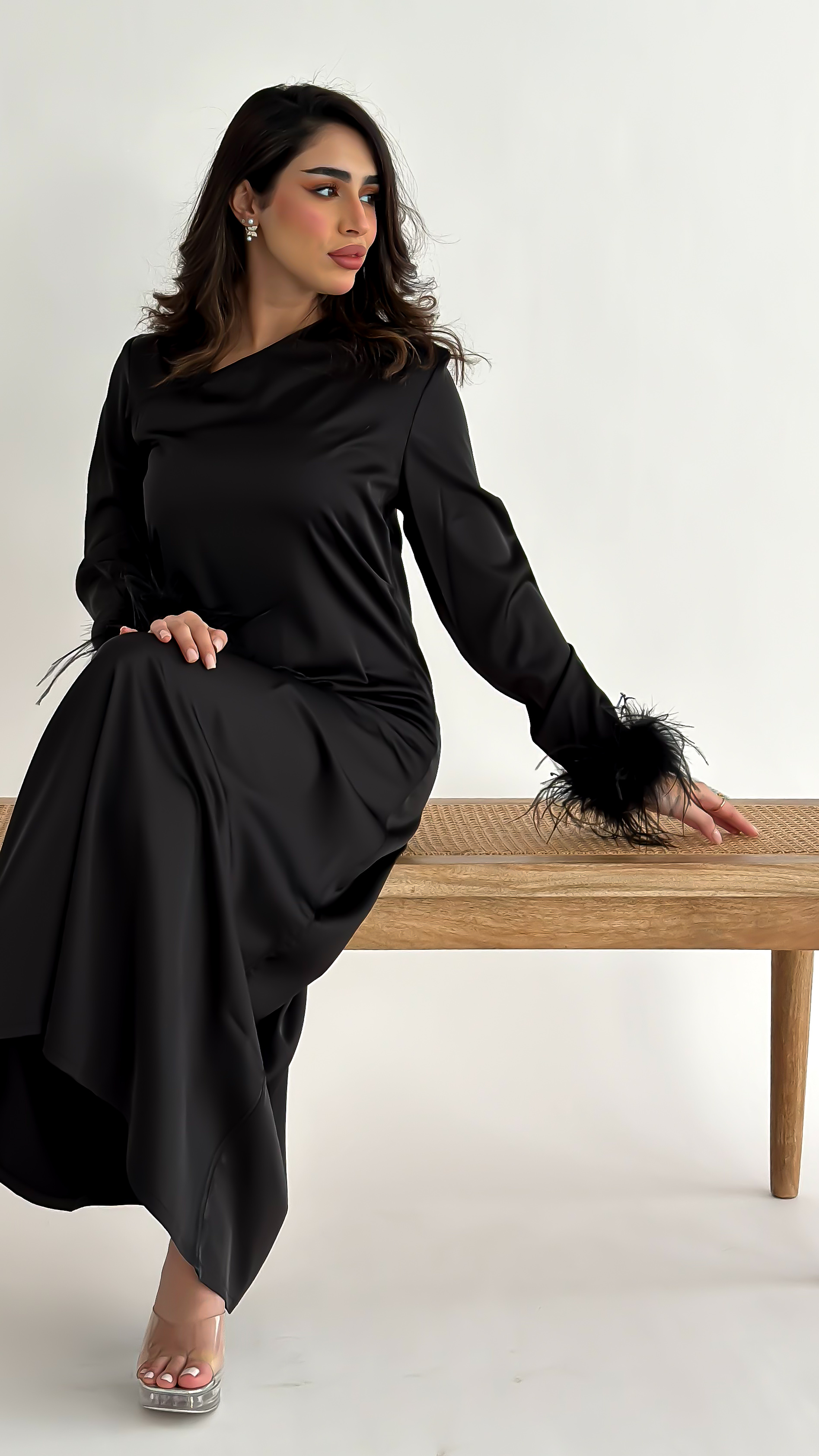 فساتين الريش