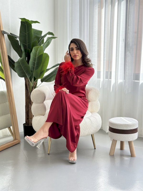 فستان حرير ريش ماروني