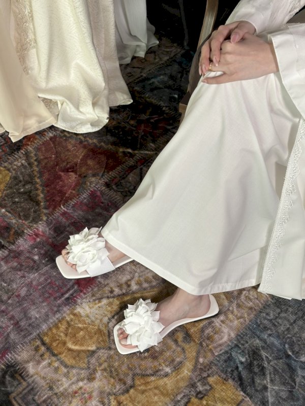 Ruffles slipper