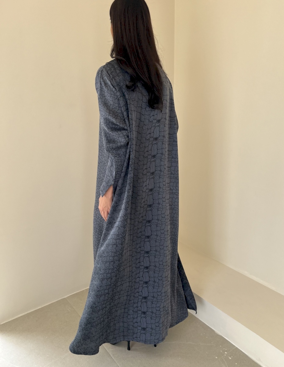 Steel stone pattern cloak