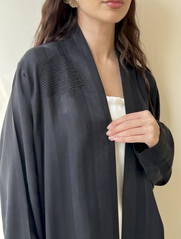 Black bloom line cloak