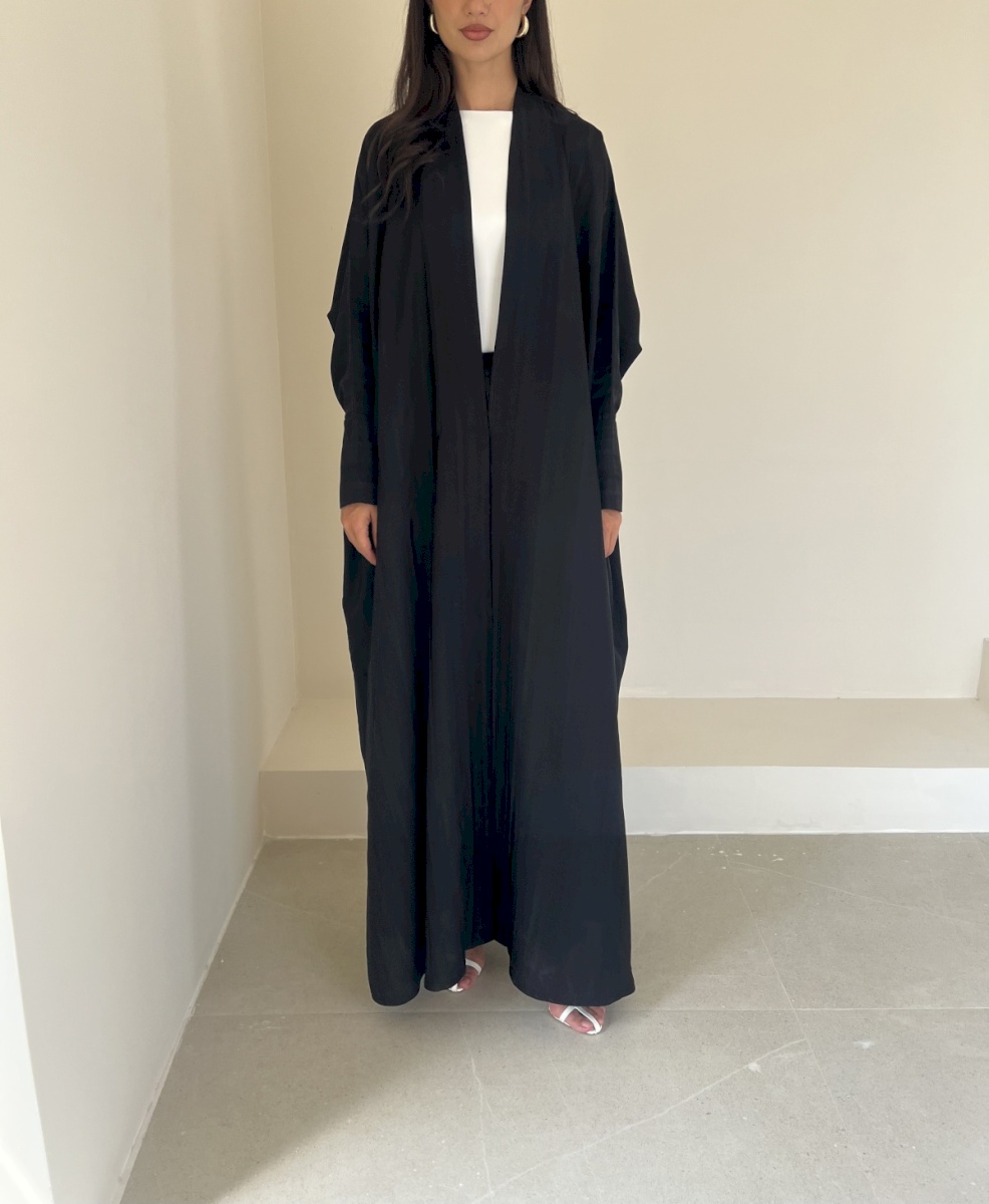 Black striped bisht cloak