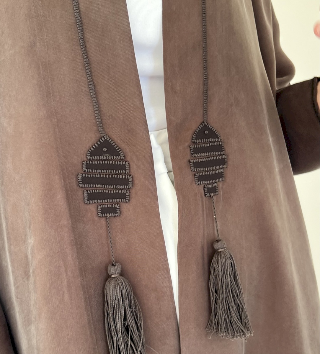 Mocha fish tassel cloak