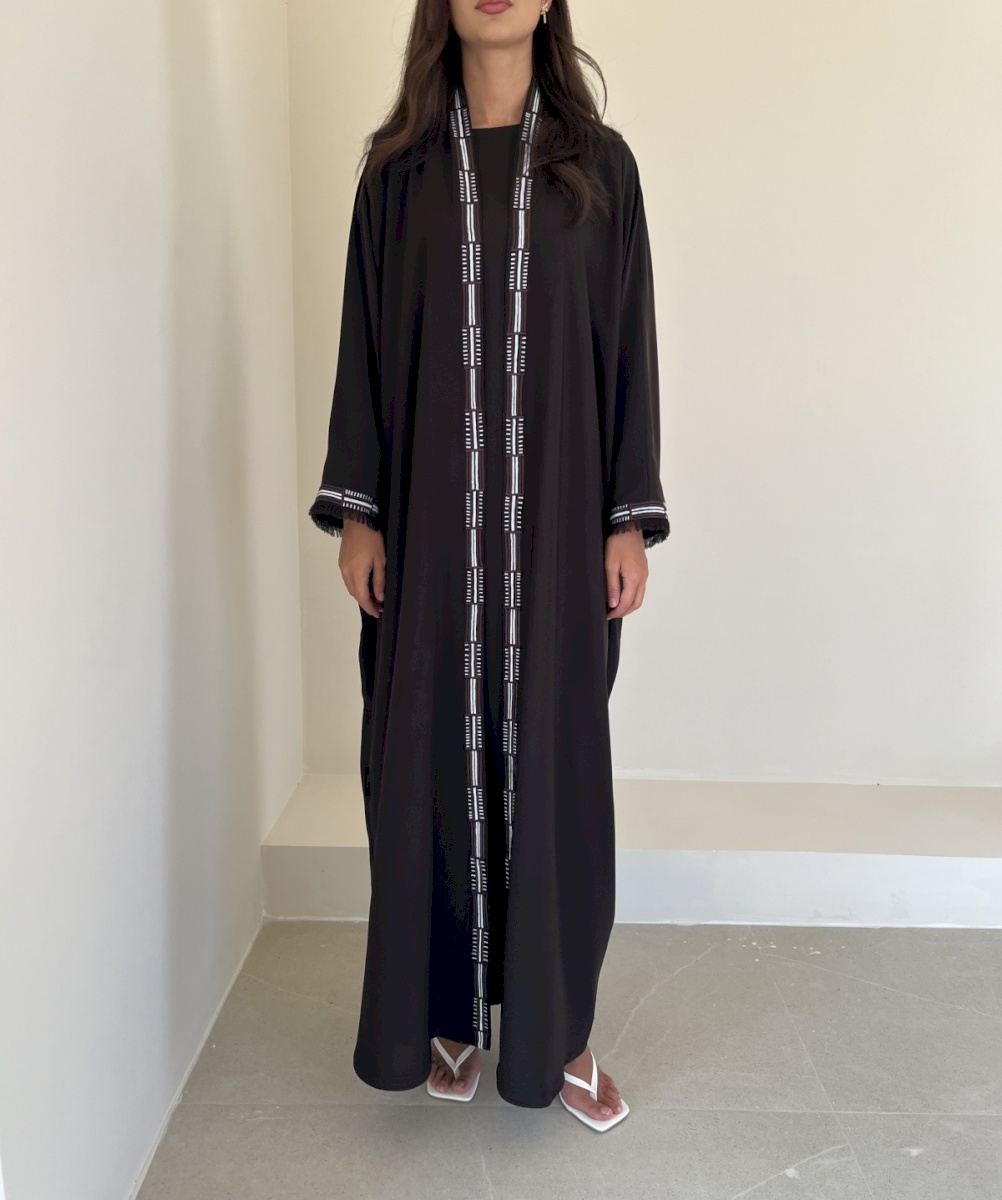 Brown Geometric Crepe Set