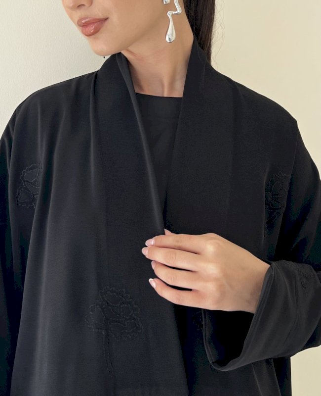 Black roses cloak
