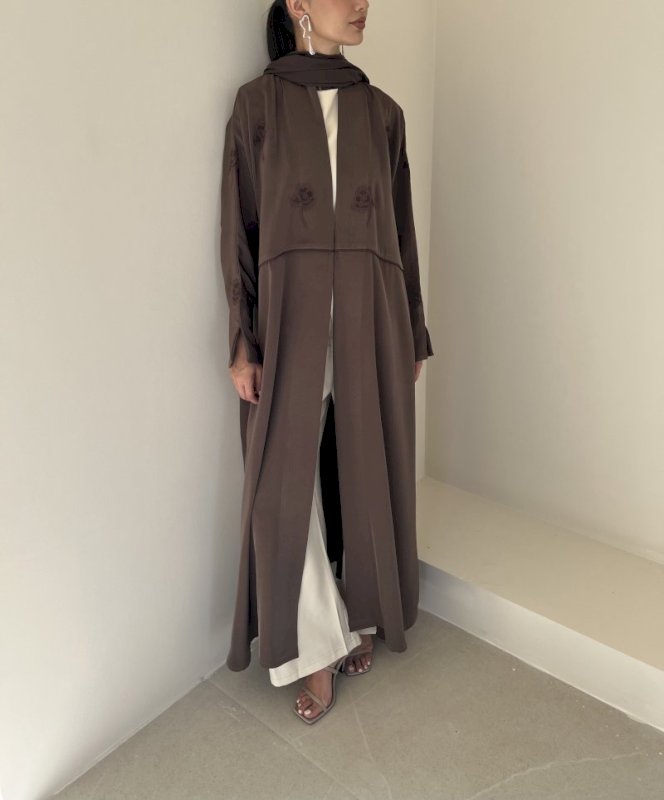 Mocha Roses Cloak