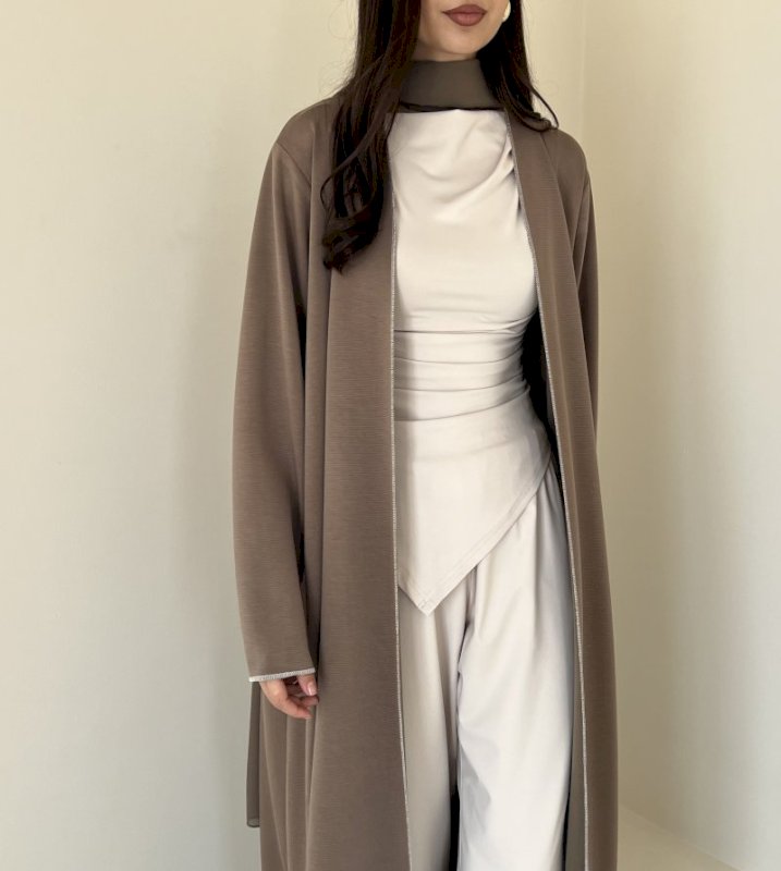 Mocha edge stitching cloak