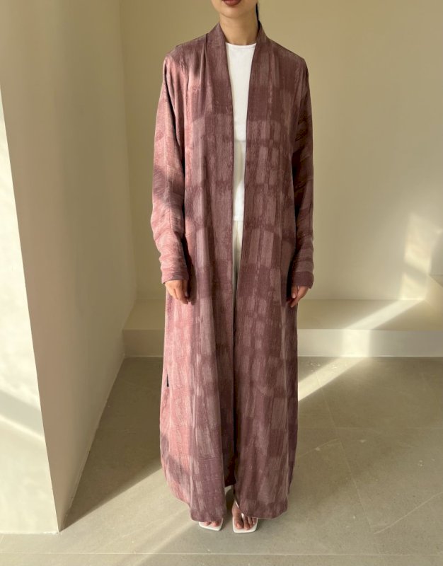 Rouge textured grid cloak