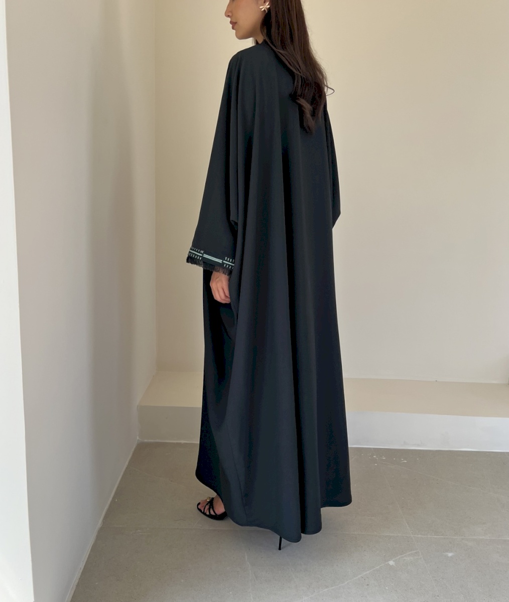 Dark green geometric crepe set