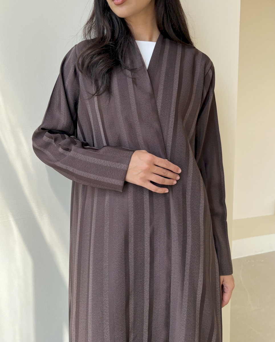 Brown lustre striped cloak