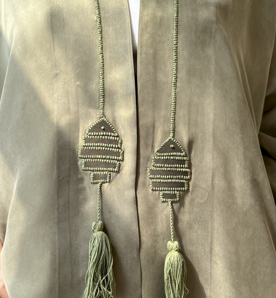 Olive fish tassel cloak