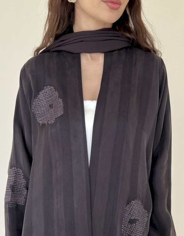 Brown bloom line cloak