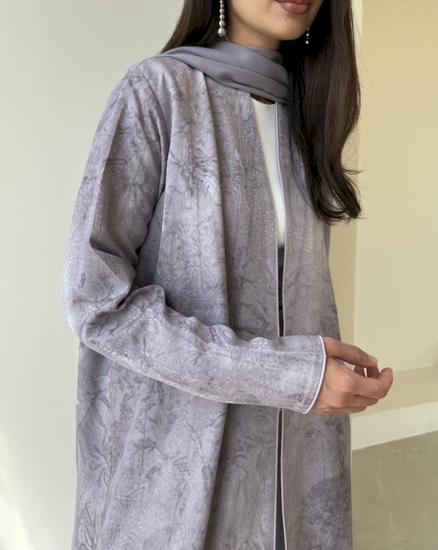 Lilac oasis cloak