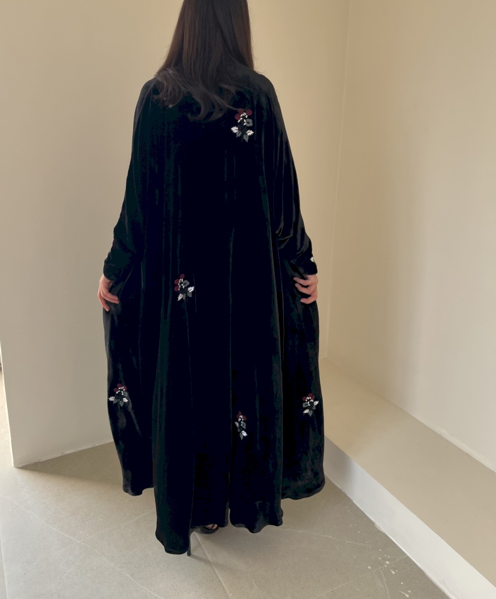 Black flora velvet cloak