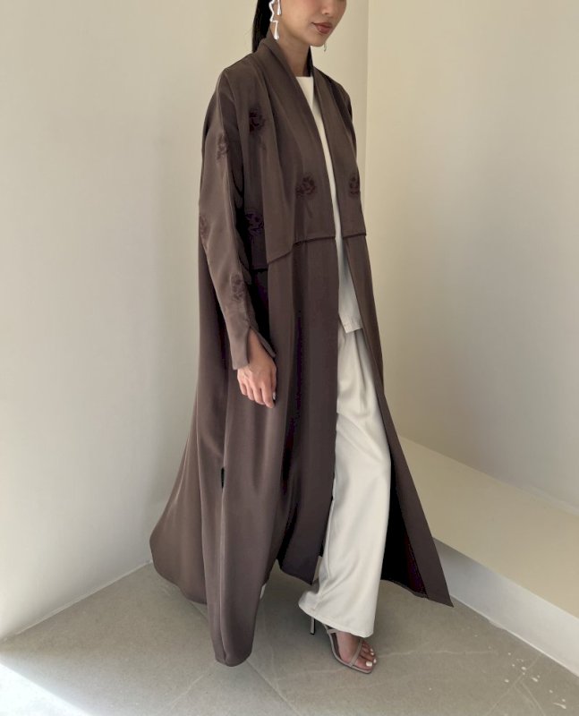 Mocha Roses Cloak