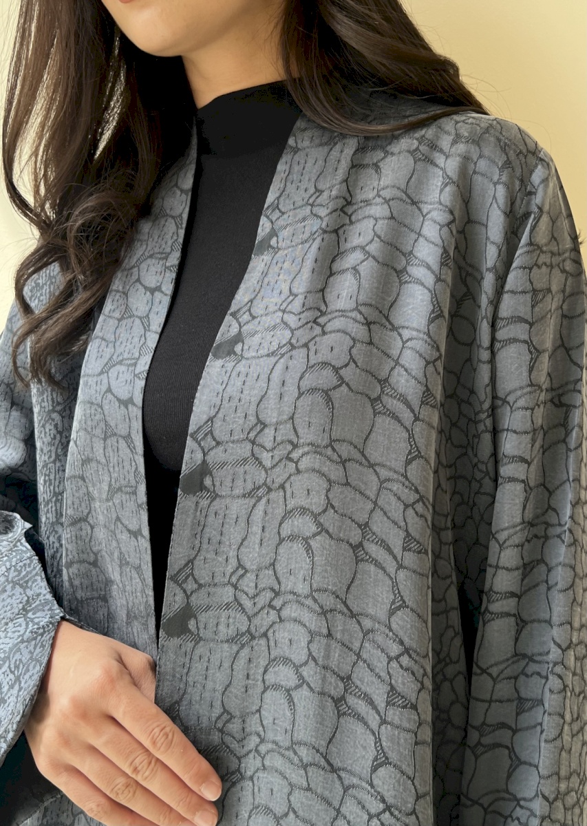 Steel stone pattern cloak