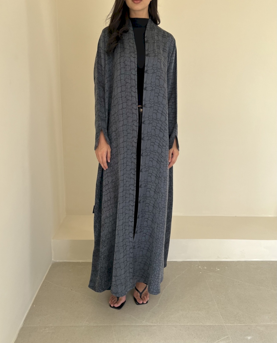 Steel stone pattern cloak