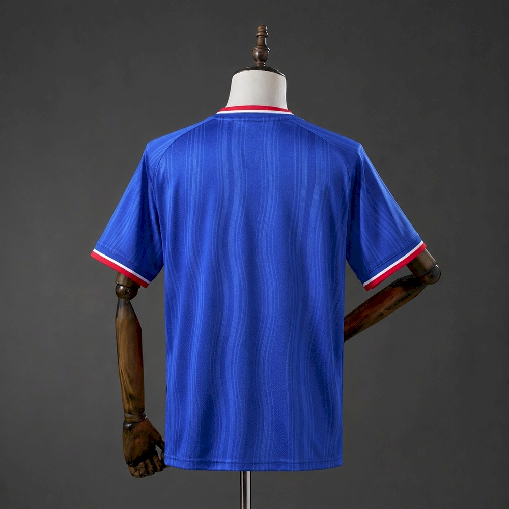 Man united away 26 - 27