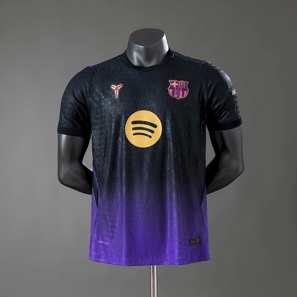 Barcelona away 26 - 27