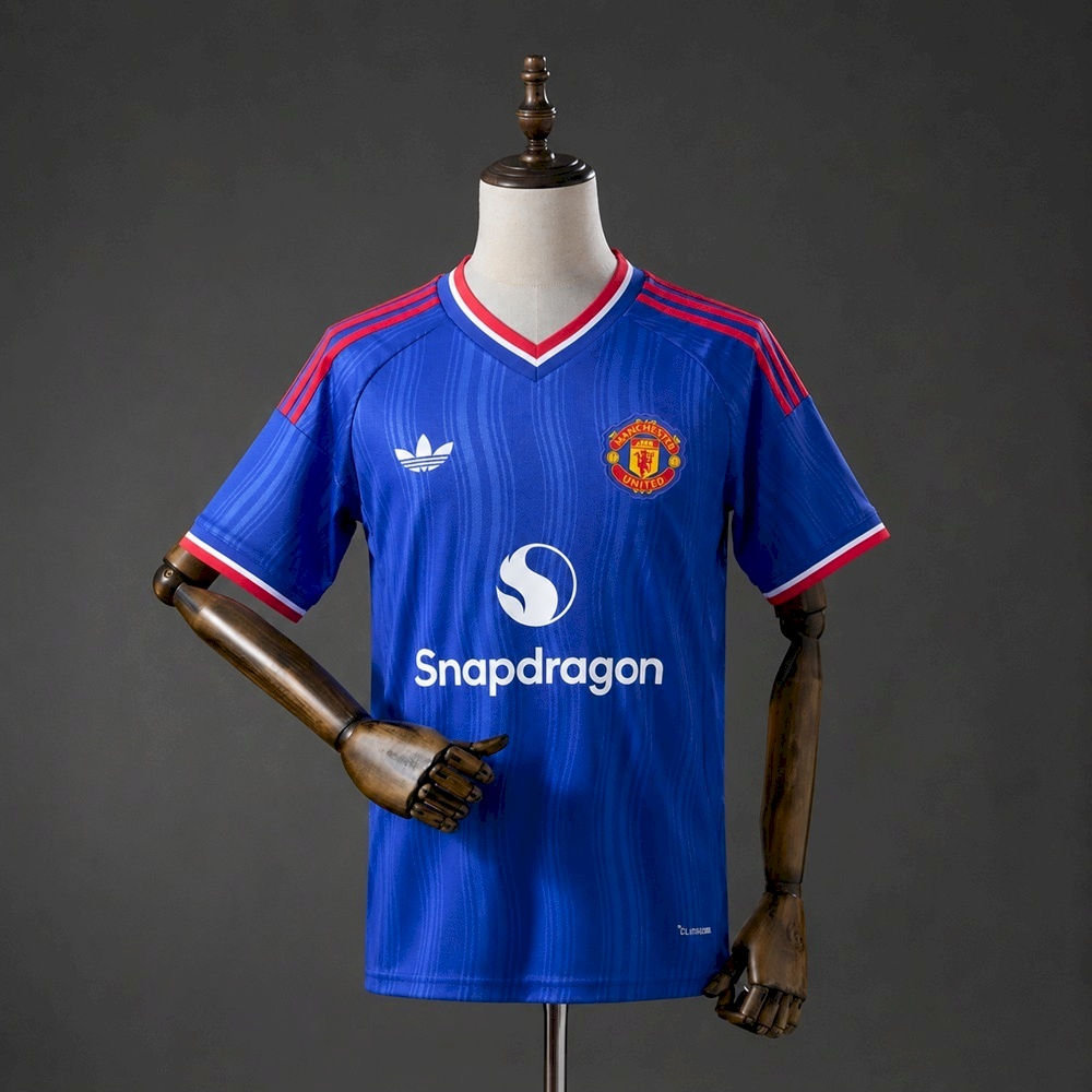 Man united away 26 - 27