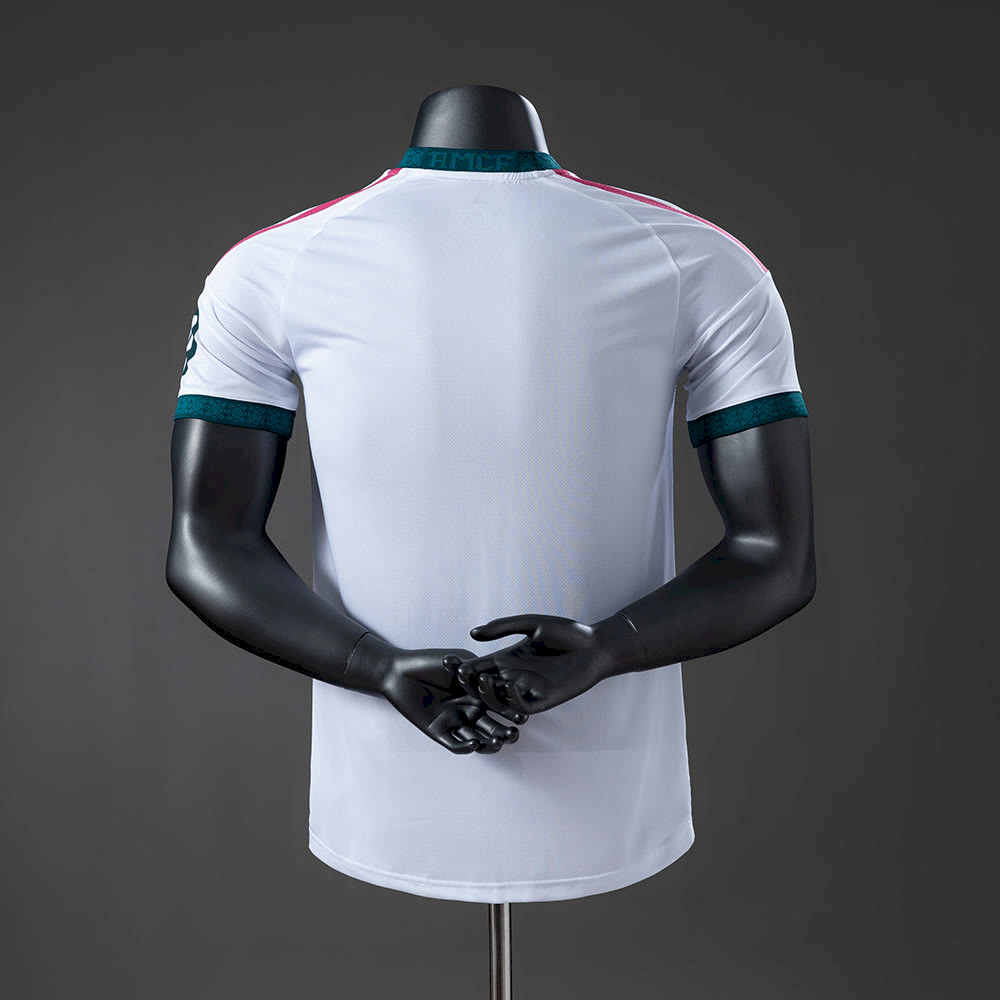 Real Madrid home 26 - 27