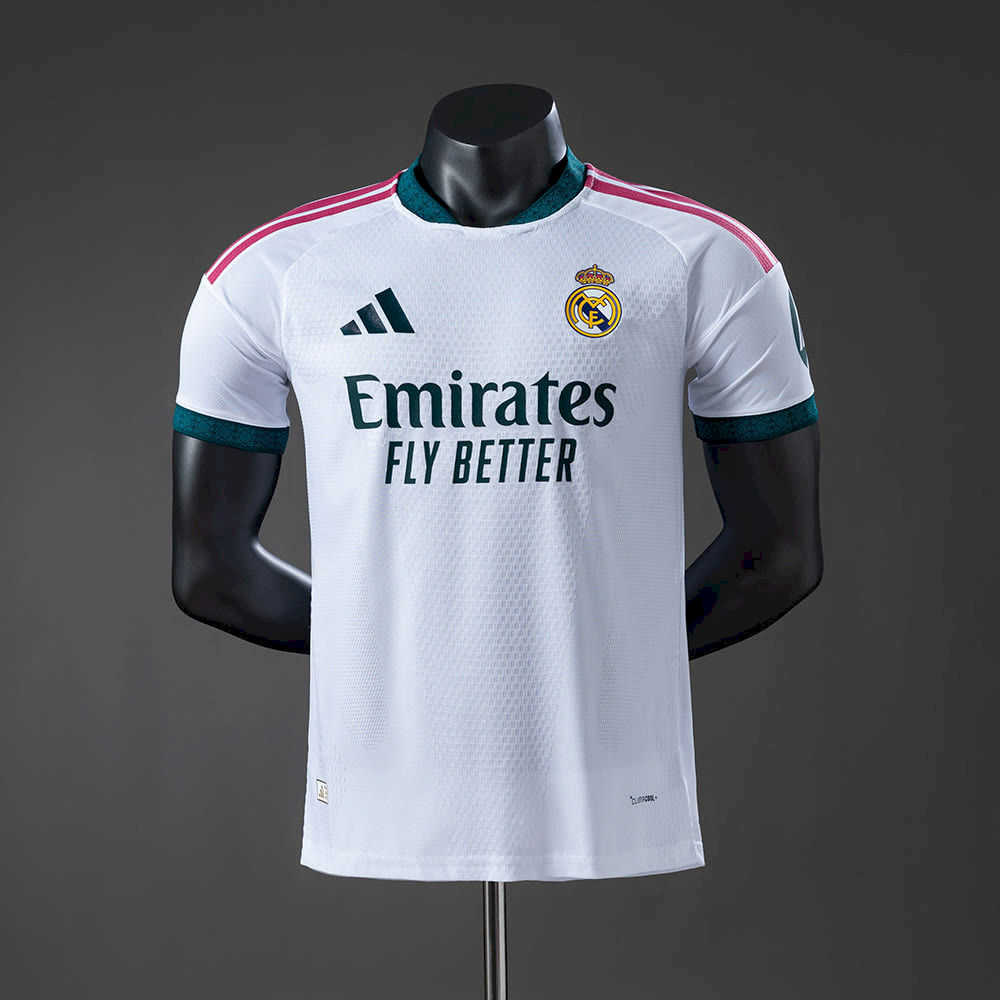 Real Madrid home 26 - 27