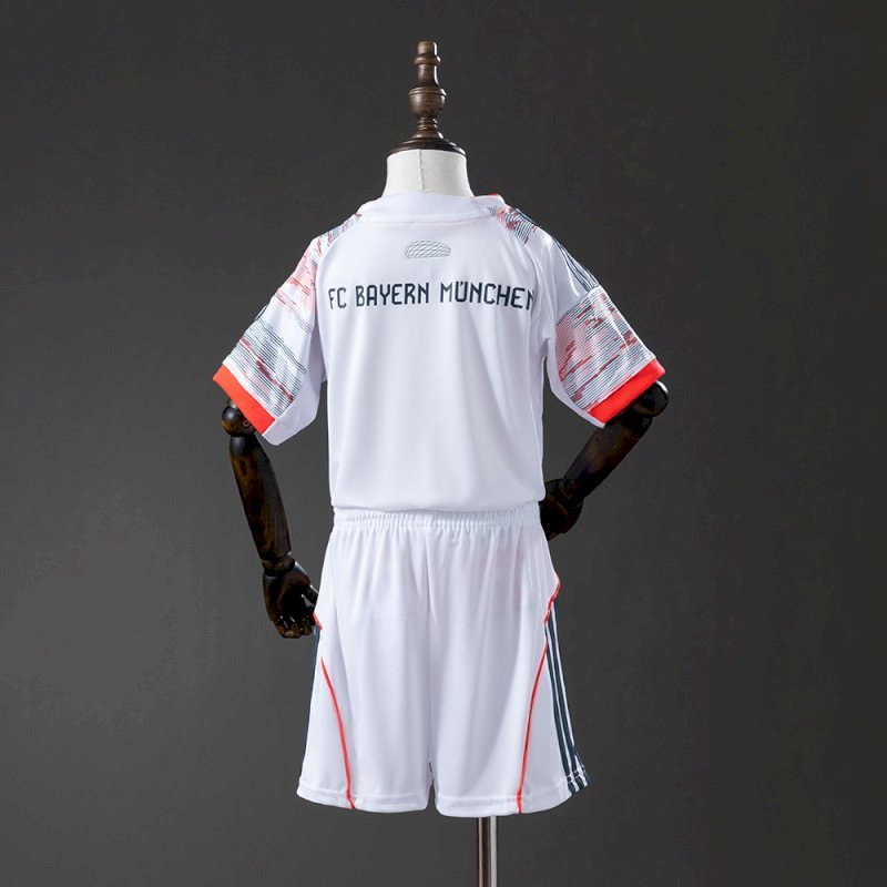 Bayern Munich Away 25 - 26