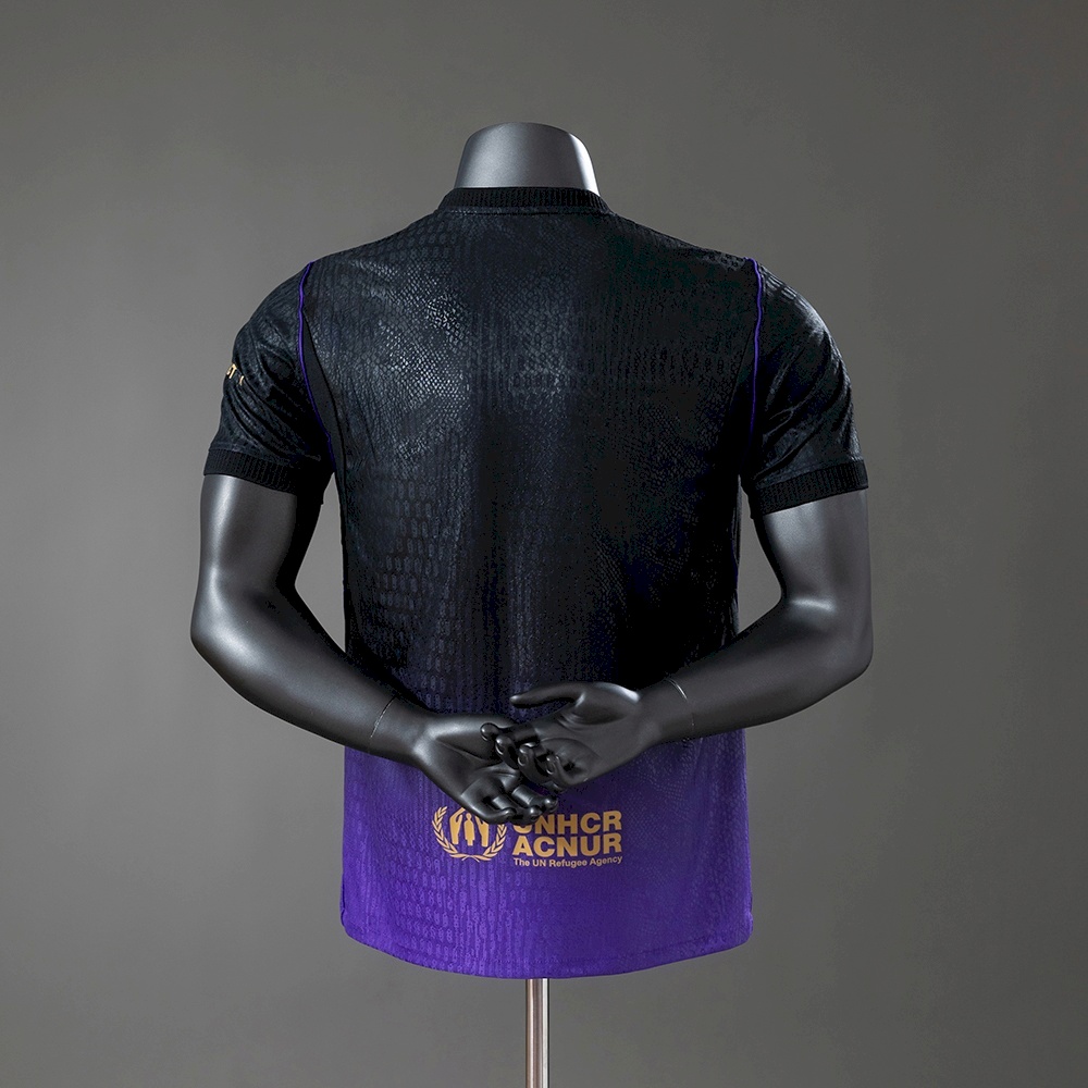 Barcelona away 26 - 27