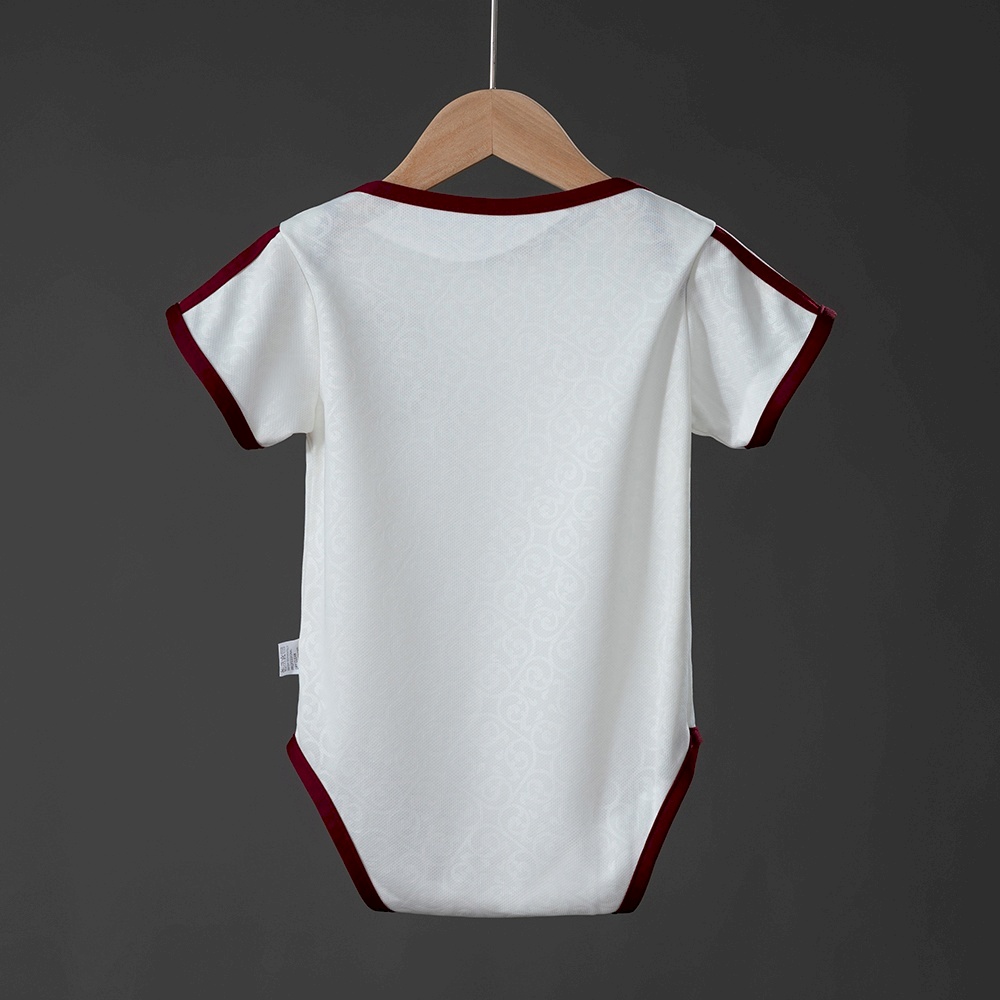 Spain home 26