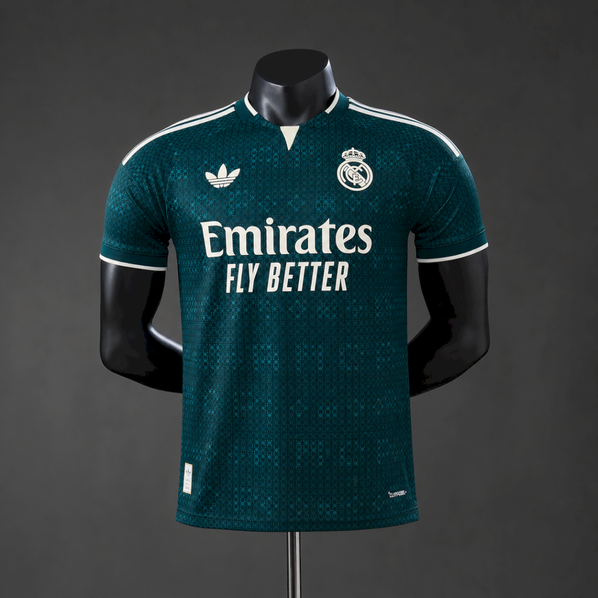 Real Madrid away 26 - 27