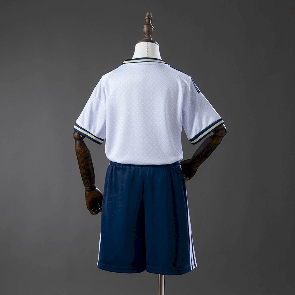 Italy away 26
