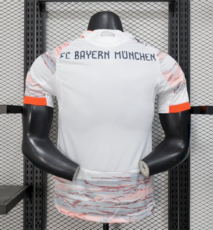 Bayern Munich Away 25 - 26