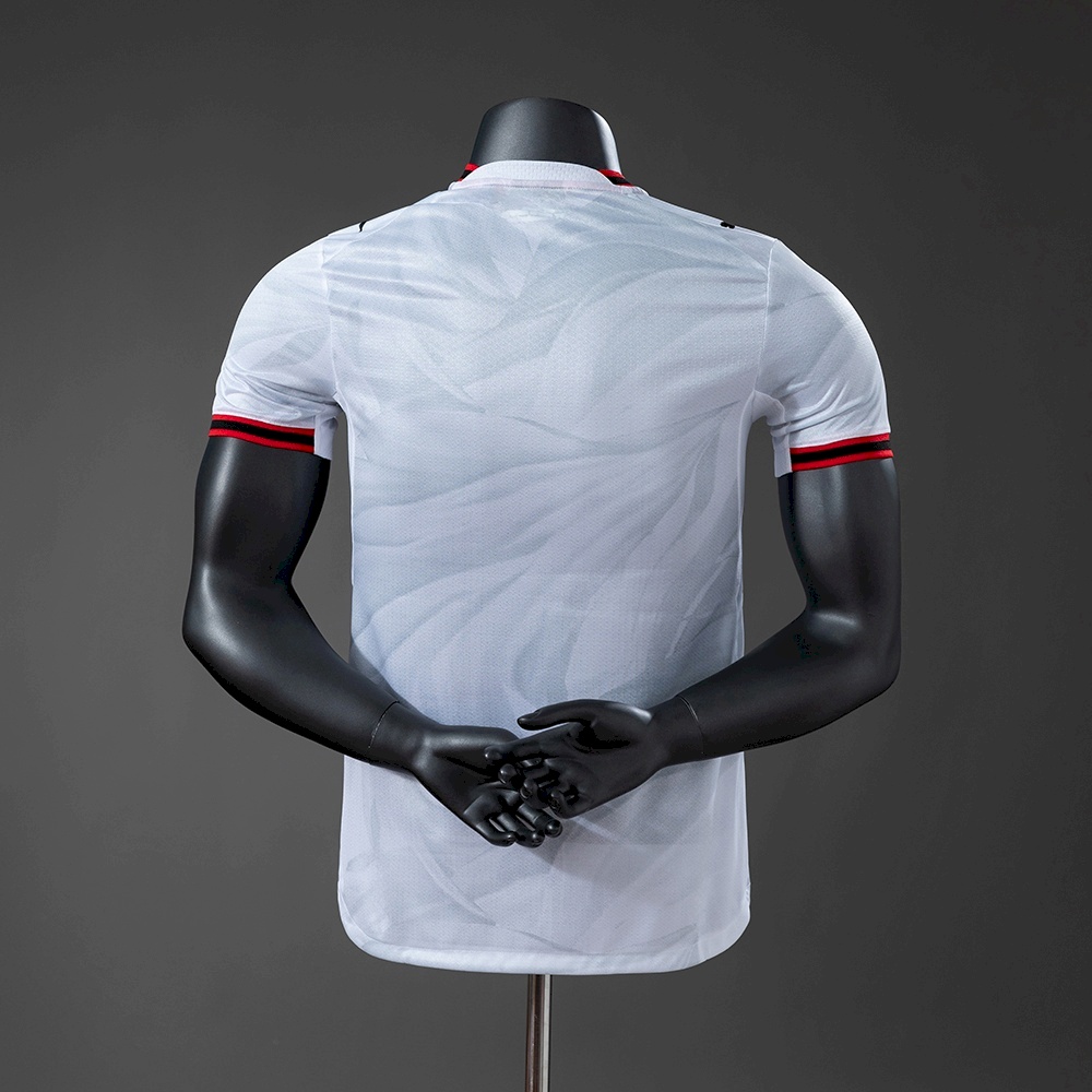 Milan away 26 - 27