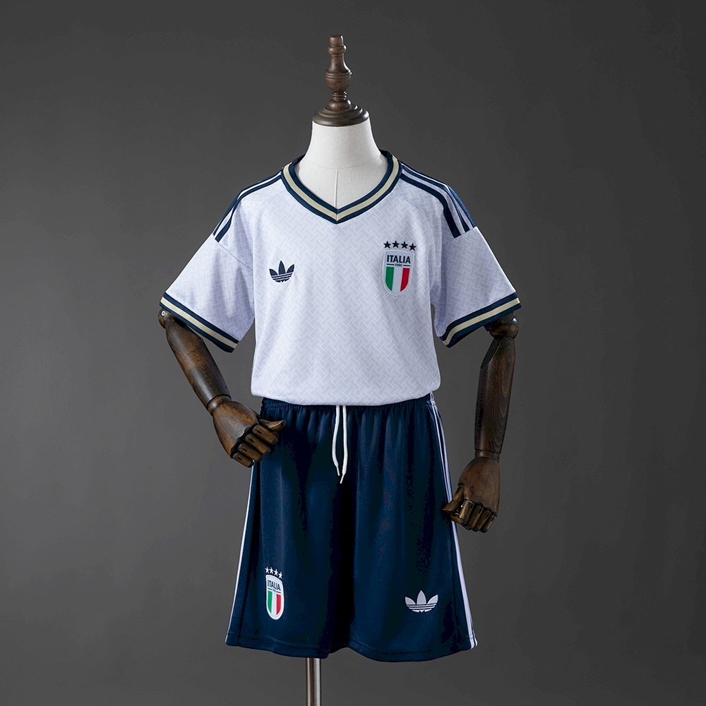 Italy away 26