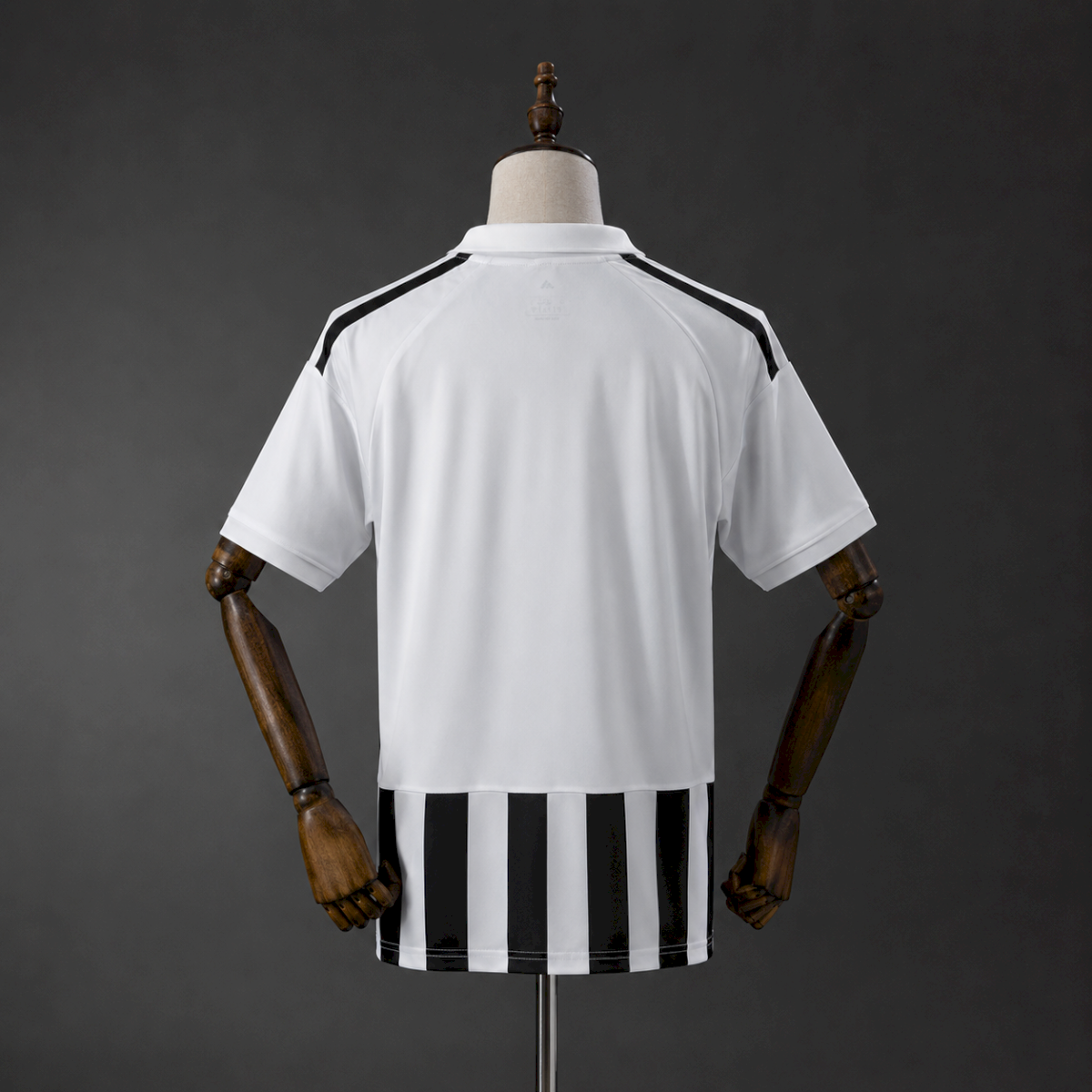 Juventus home 26 - 27