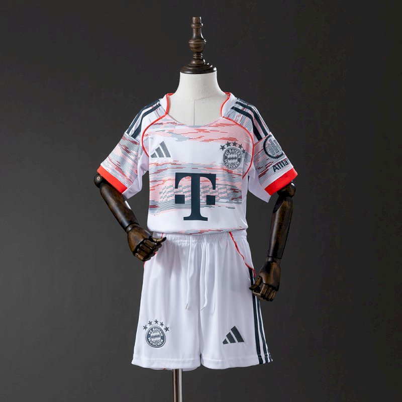 Bayern Munich Away 25 - 26