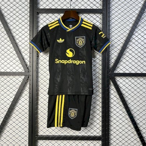 Man United Third 25 - 26