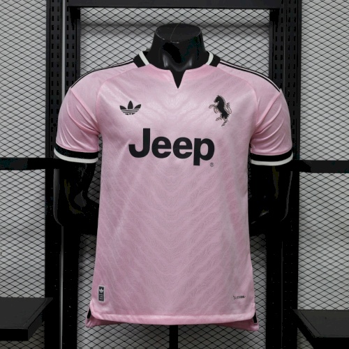 Juventus away 26 - 27
